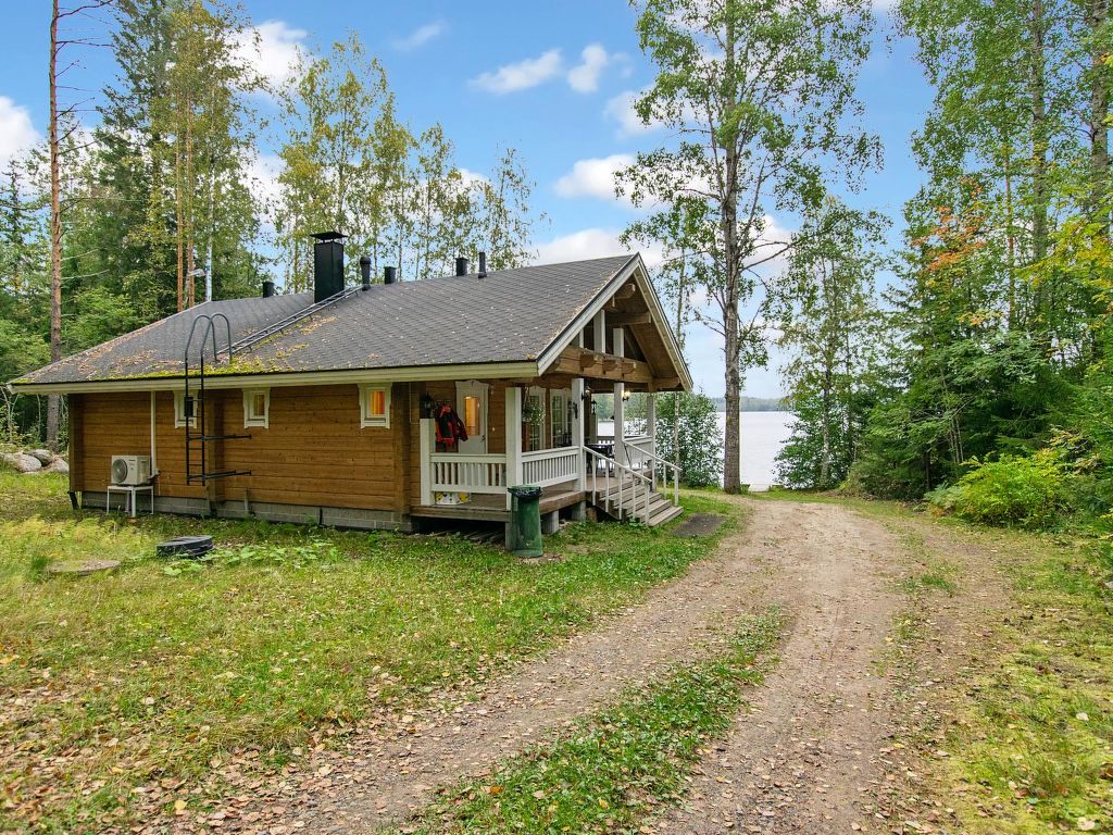 Mökki mikkola cover