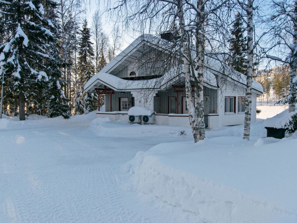 Hallantytär a2 paritalo
