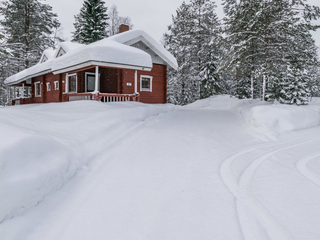 Lomapesä 10a cover