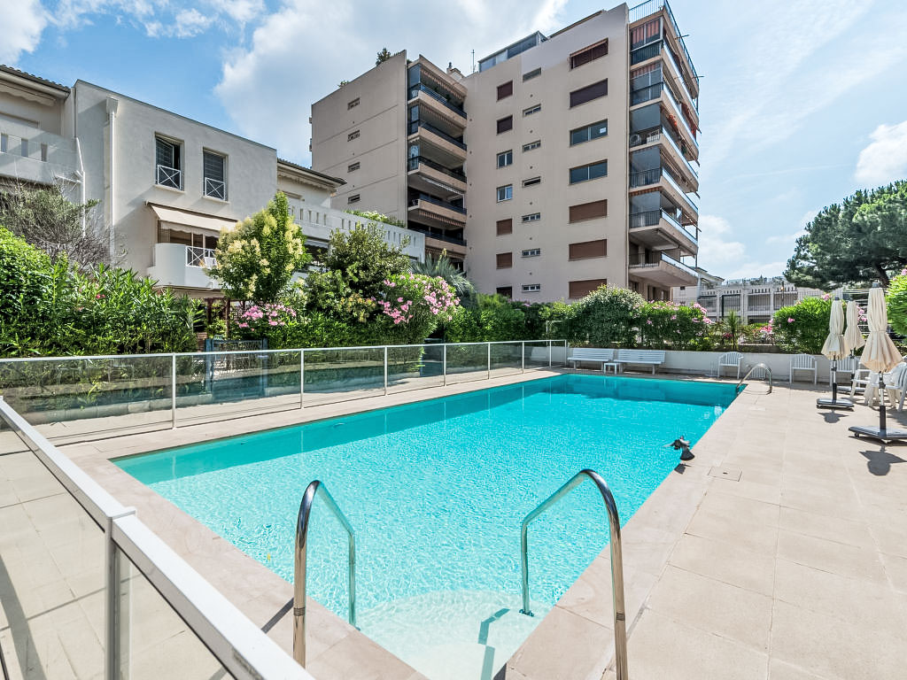 Villa Schneider cover