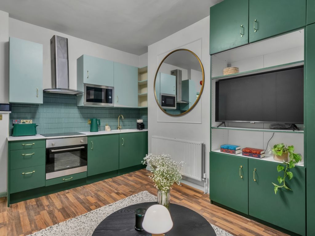 Kensington 1 bedroom apt cover