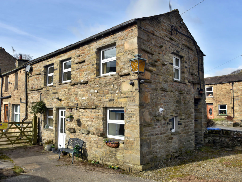 Dales Barn Top