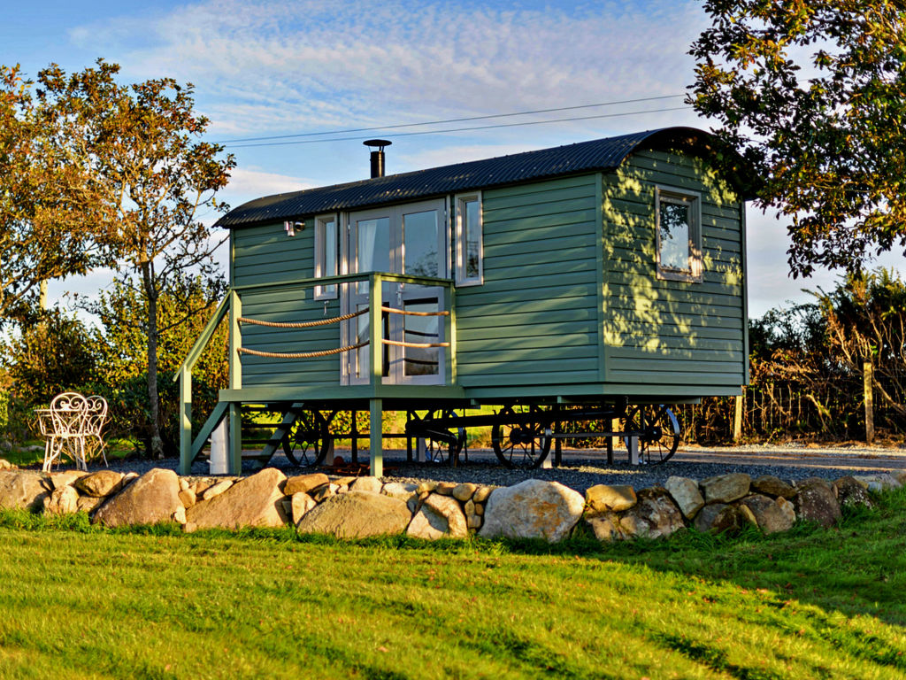 'Angharad' Poachers Hut cover
