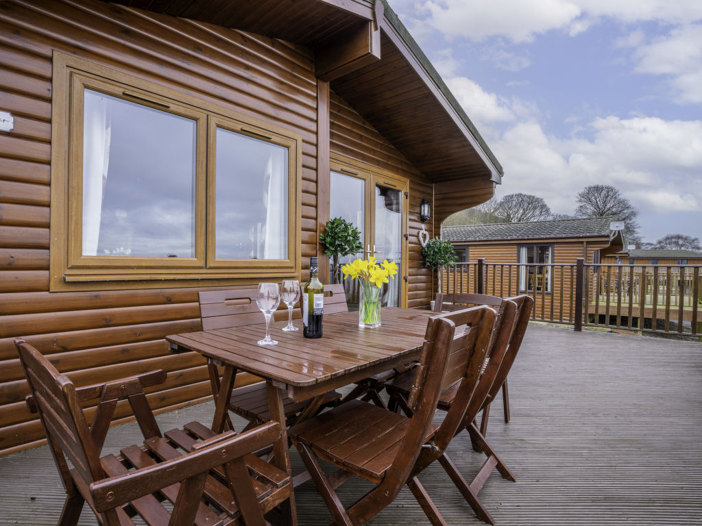 Loch Leven Lodge 12 cover