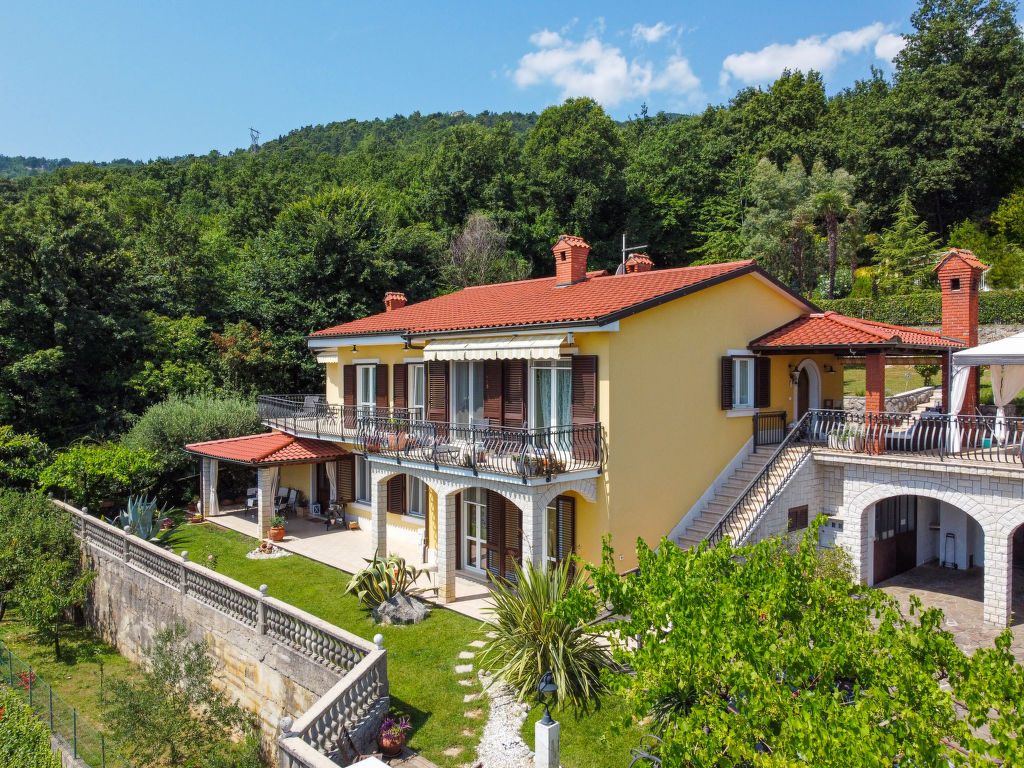 villa Valy cover