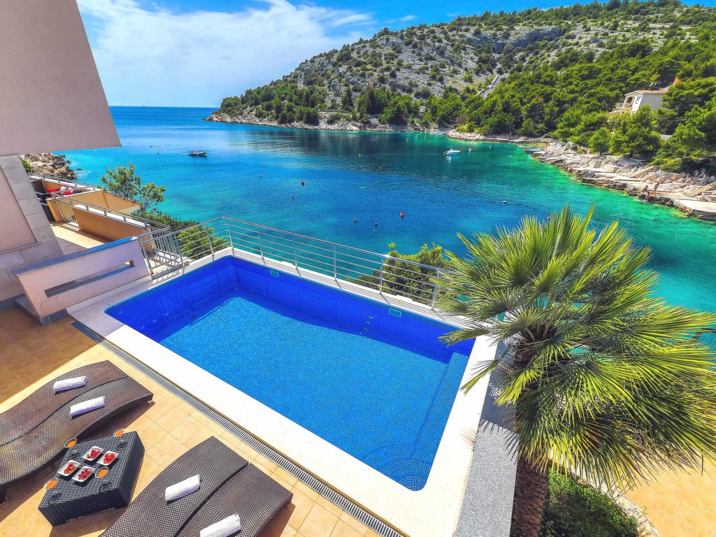 Villa Silvana cover
