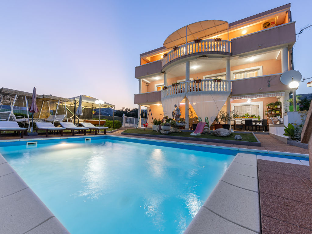 Villa Saba cover