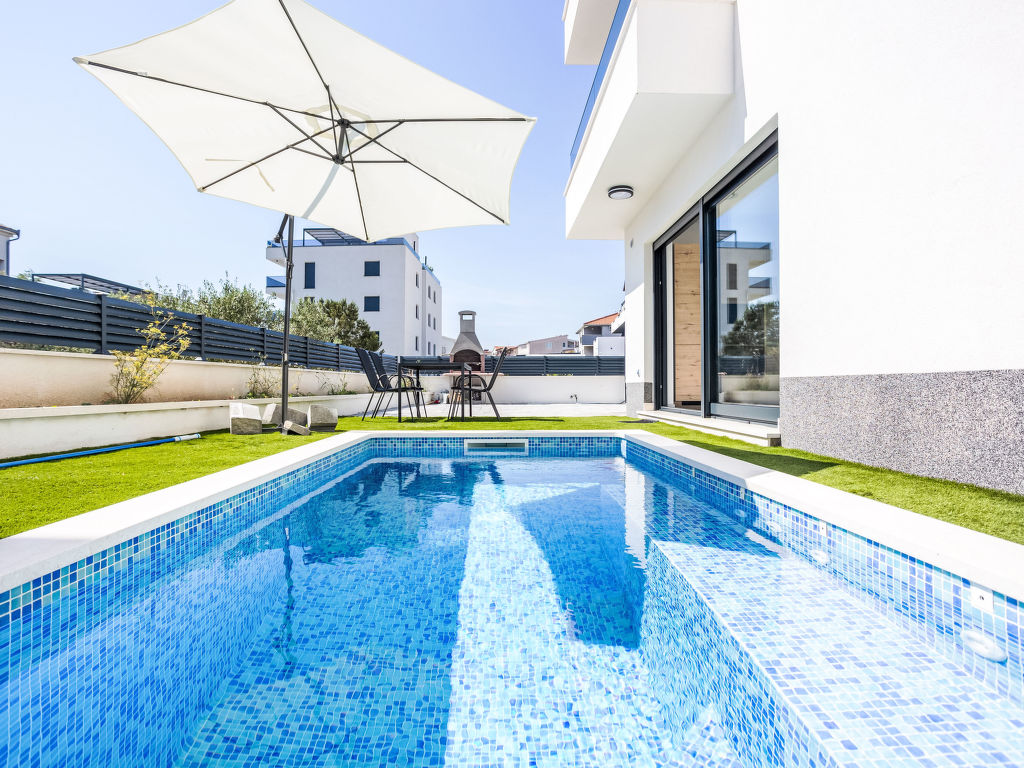 Sunny Pool cover
