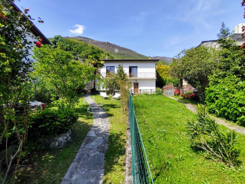 Marta cover