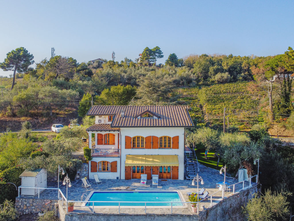 Villa Mistral cover