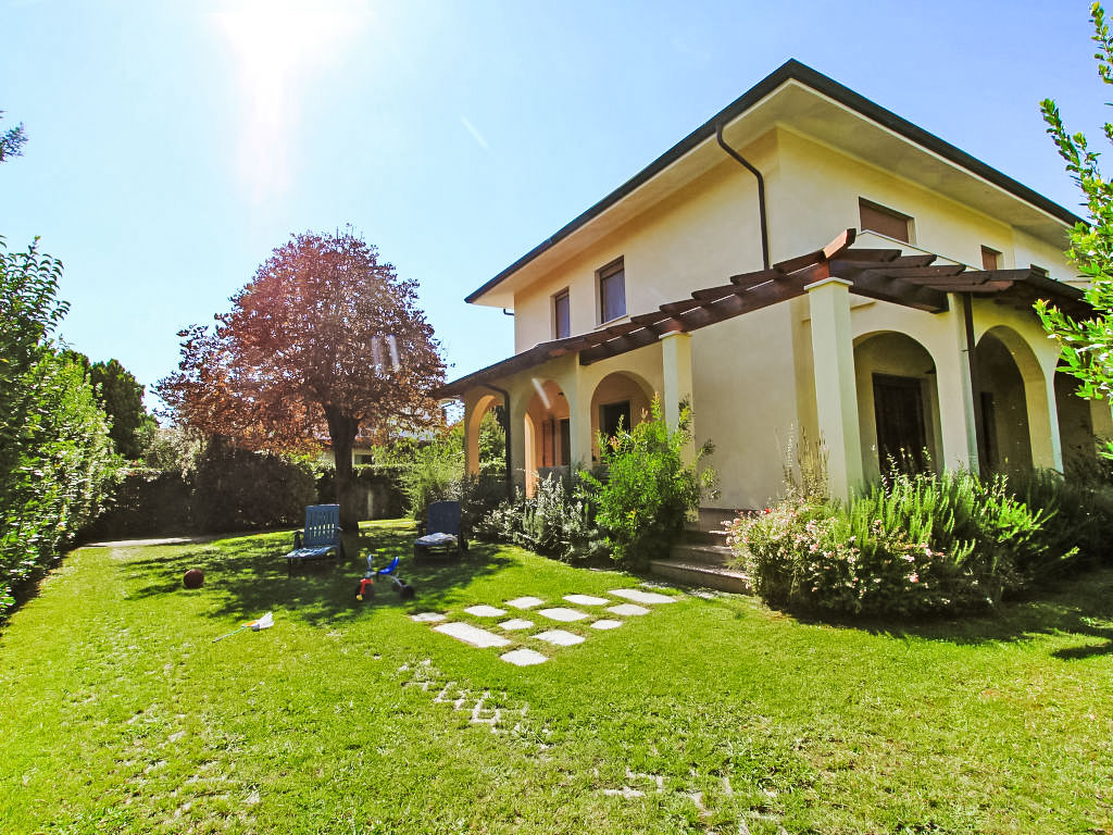 Villa Gino cover