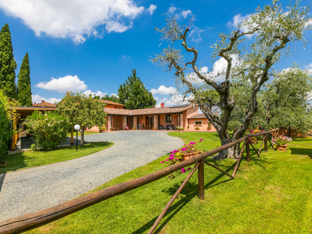 Casale L'Uliveta cover