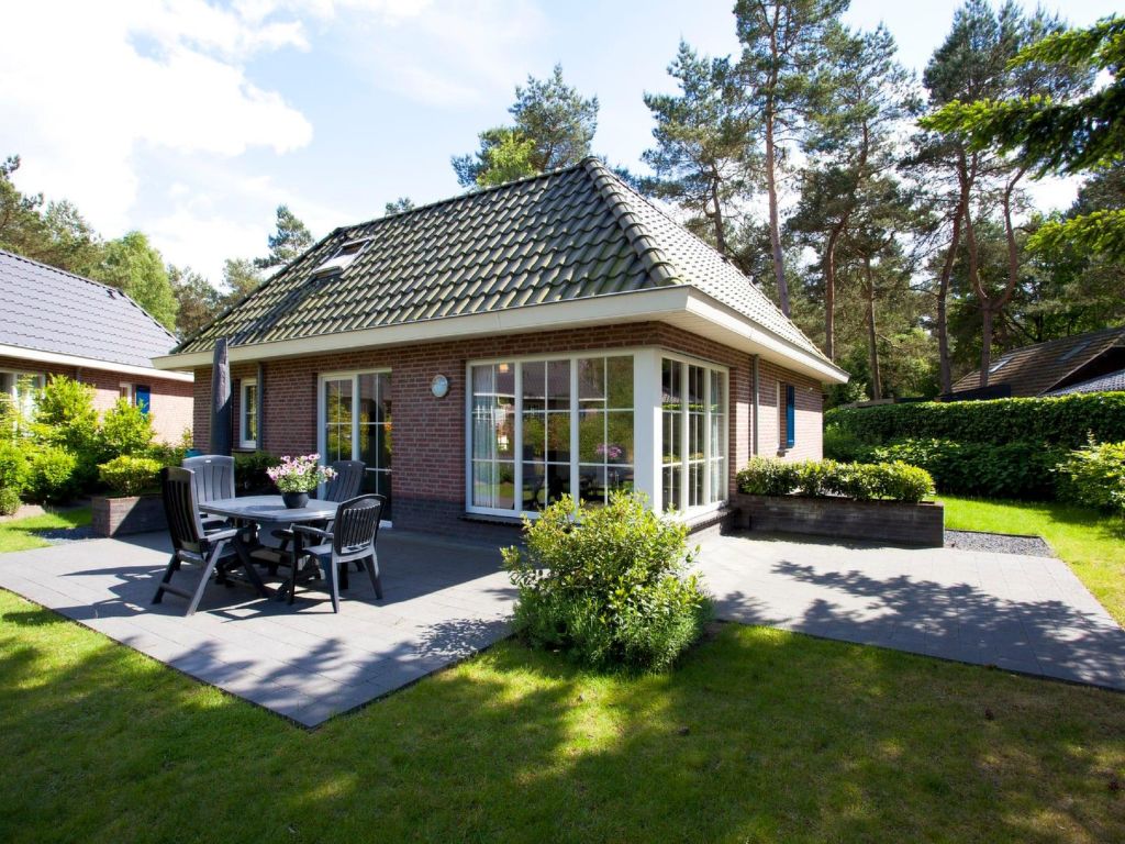 Villa 4 cover