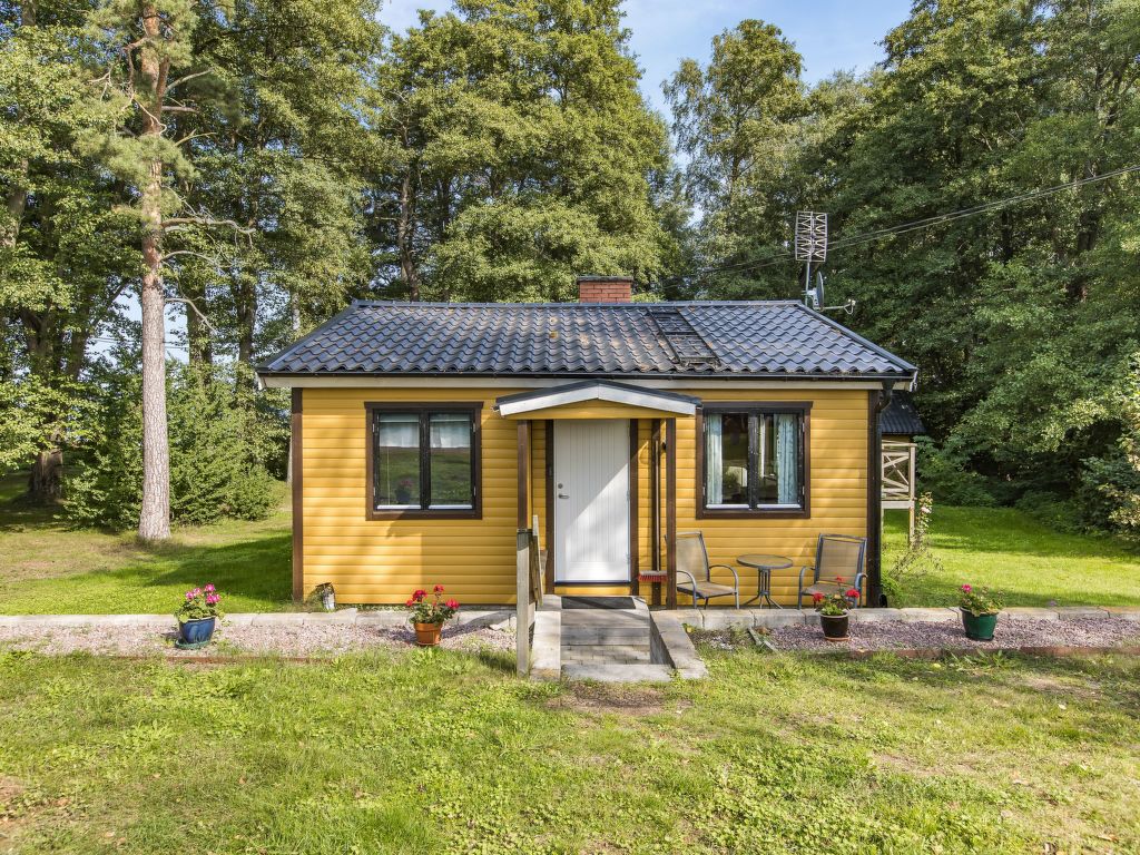 Kjuge Gula Huset cover