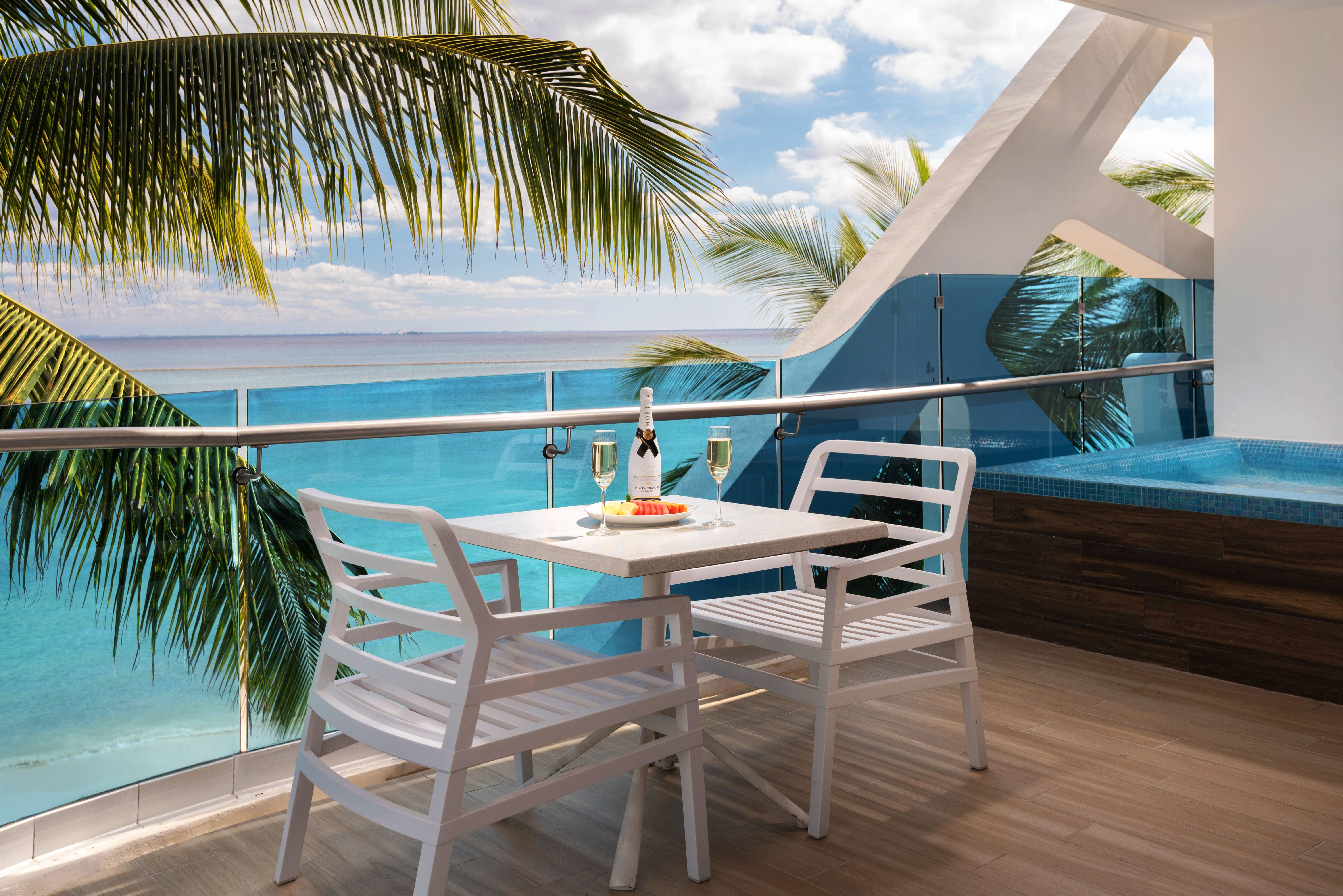 The Carmen Hotel Ocean Front