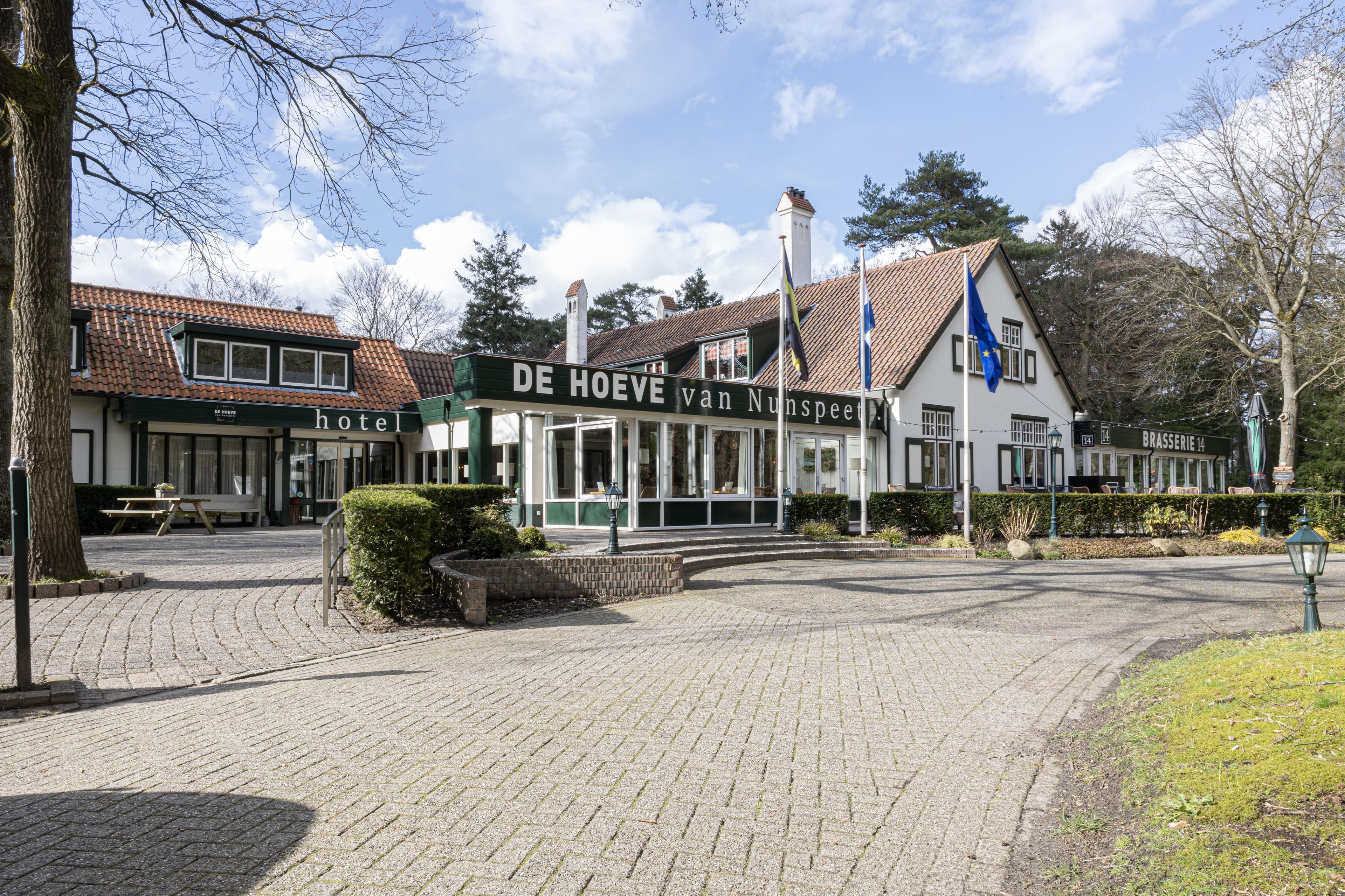 Hotel De Hoeve van Nunspeet cover