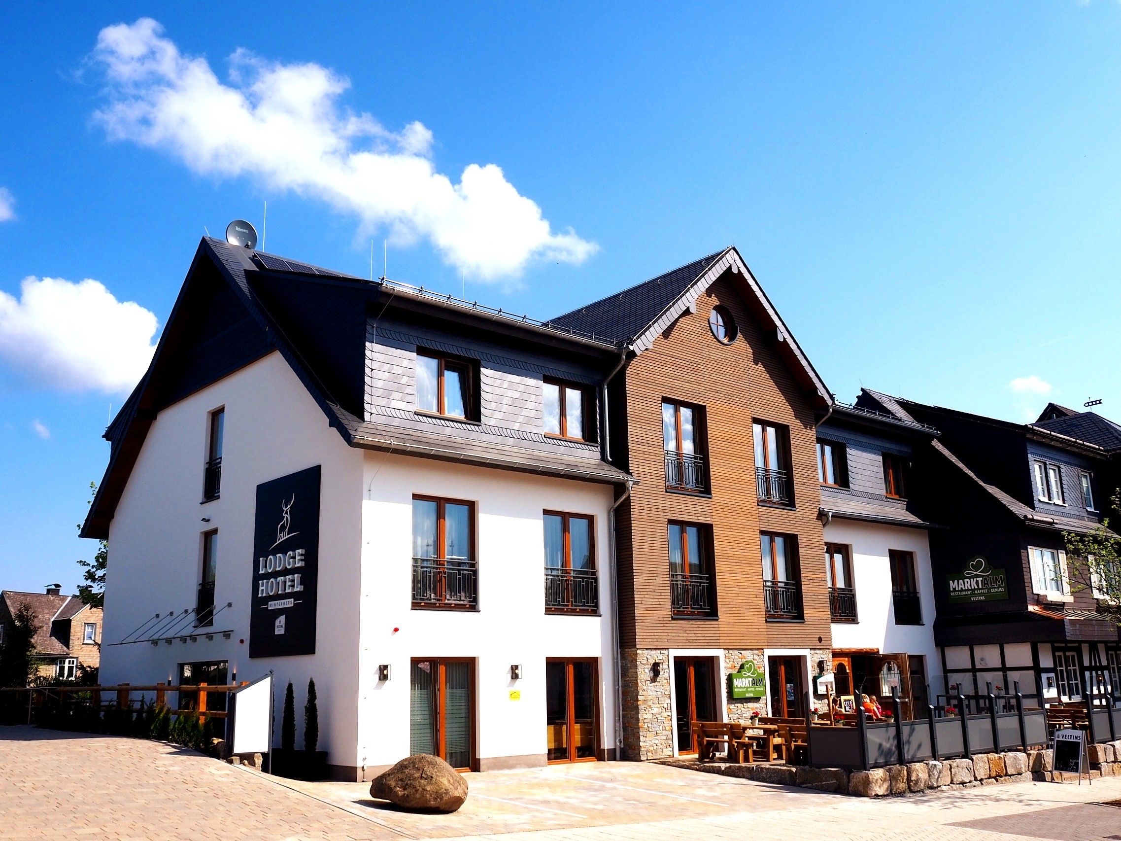 Lodge Hotel Winterberg cover