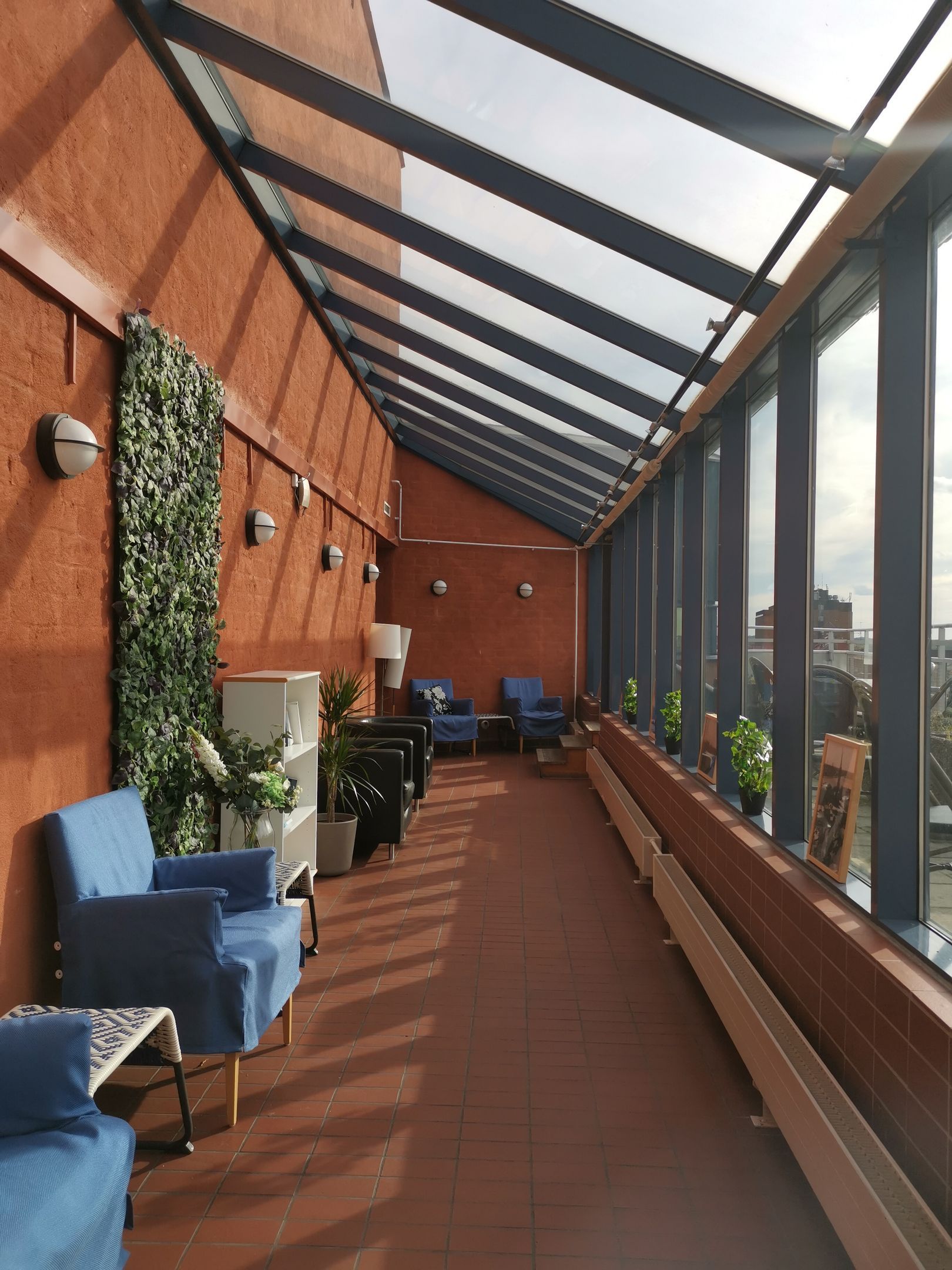 2Home Hotel Apartments