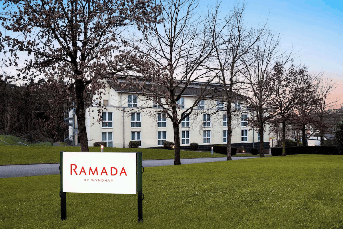 Ramada by Wyndham Düsseldorf Ratingen cover