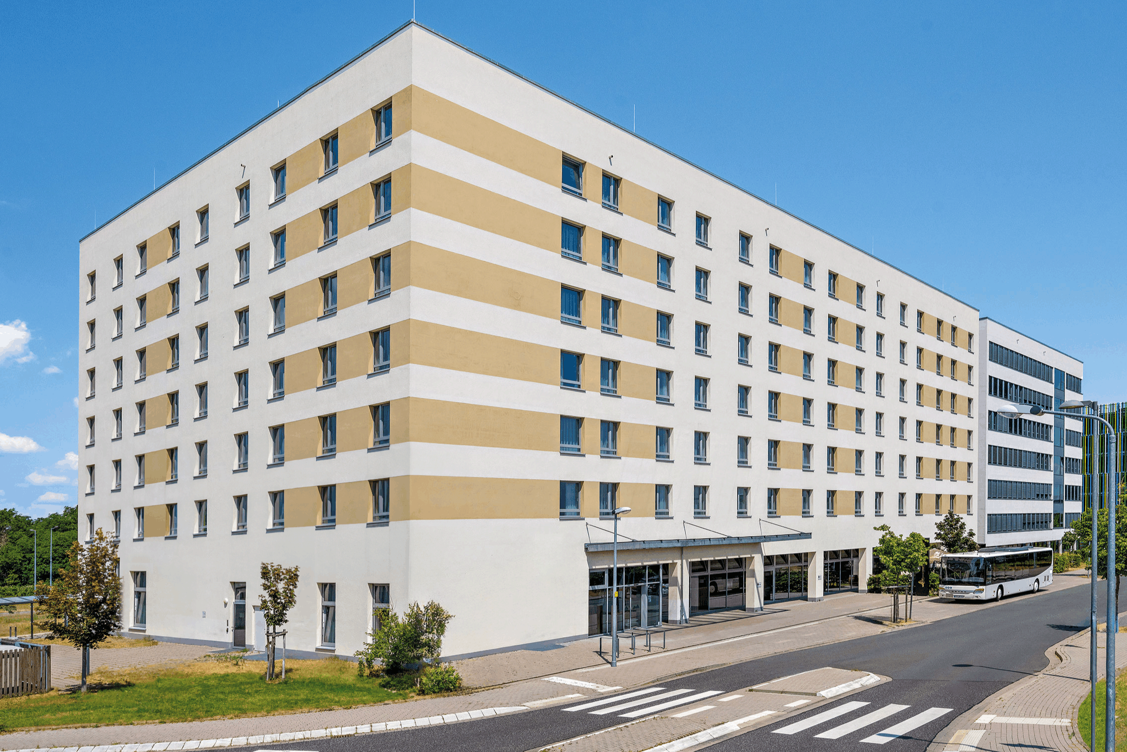 Hey Lou Hotel Frankfurt Airport cover