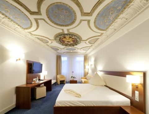 Stadt Gut Hotel Goldener Adler