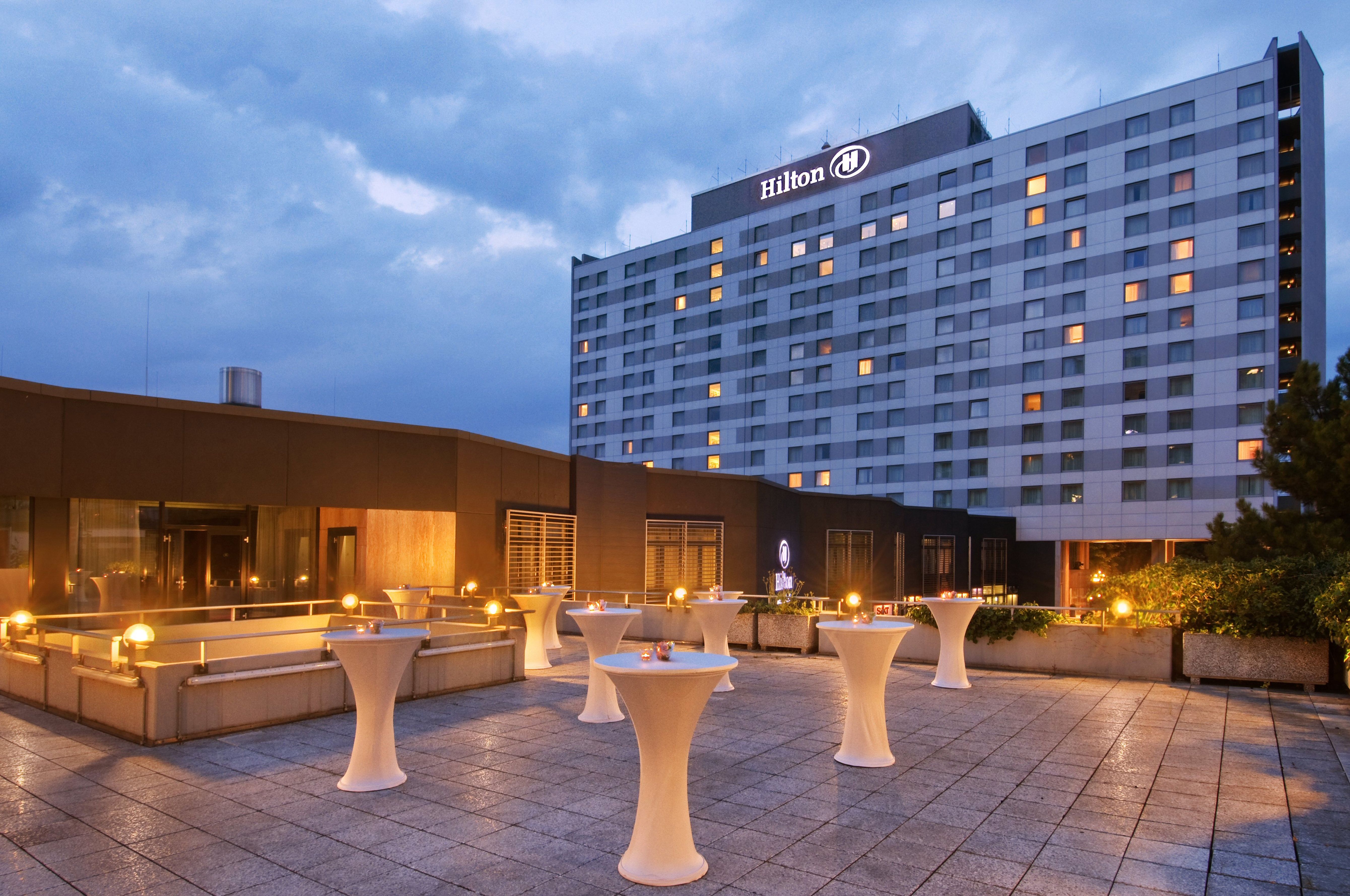 Hilton Düsseldorf cover