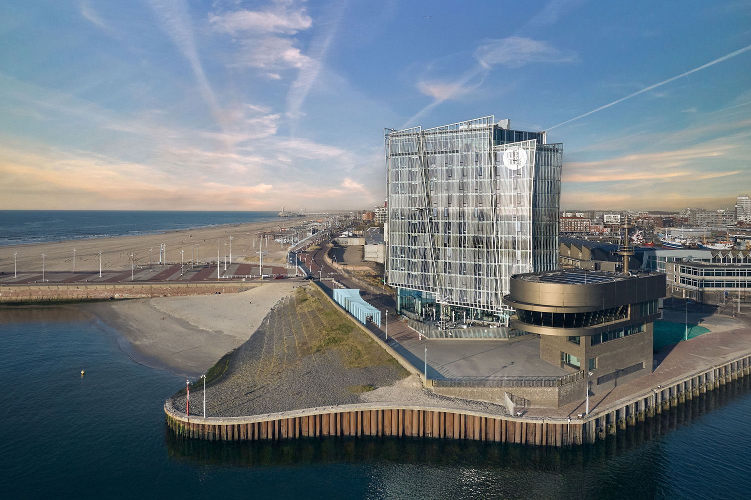 Inntel Hotels Den Haag Marina Beach cover