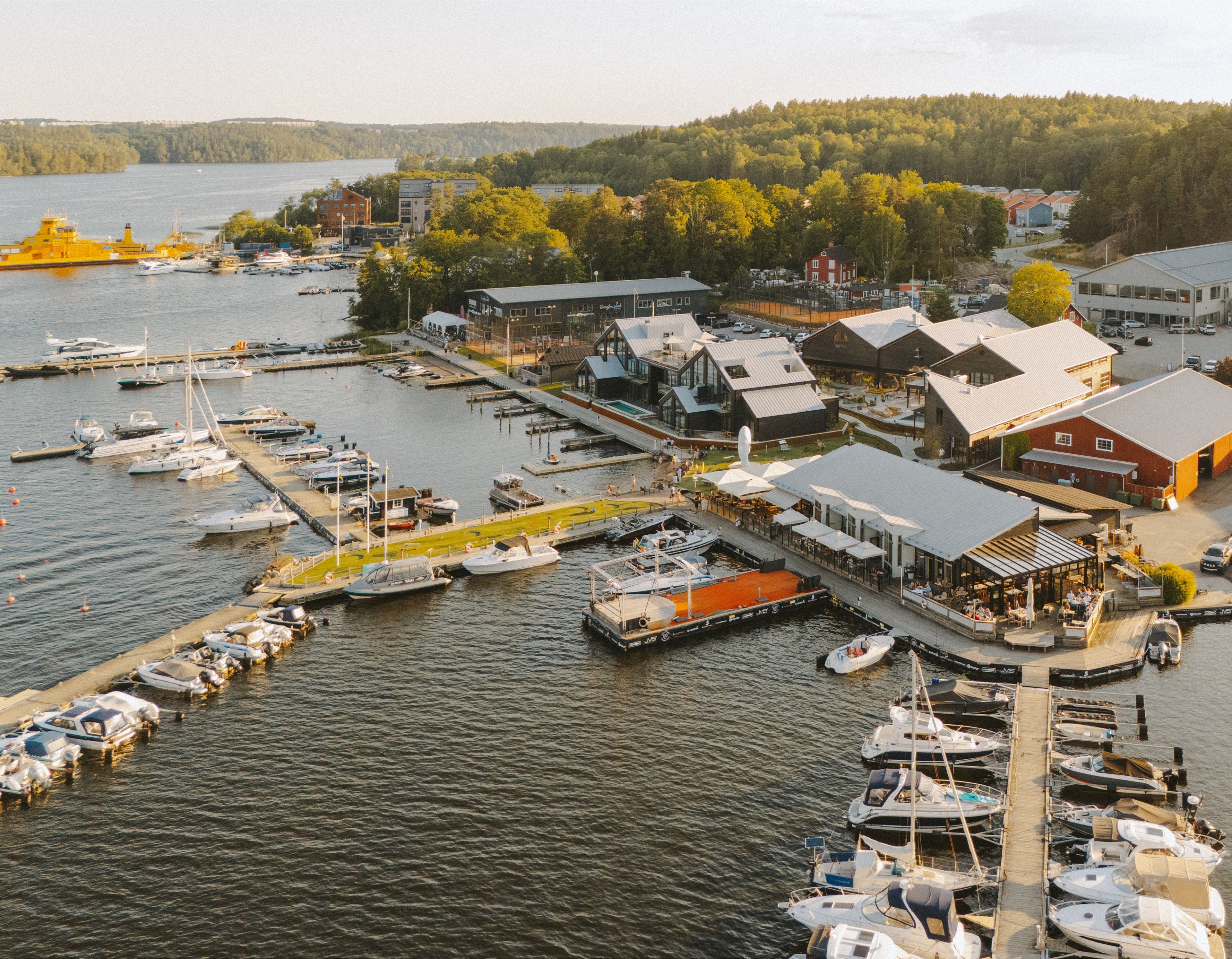 Season Hotel cover