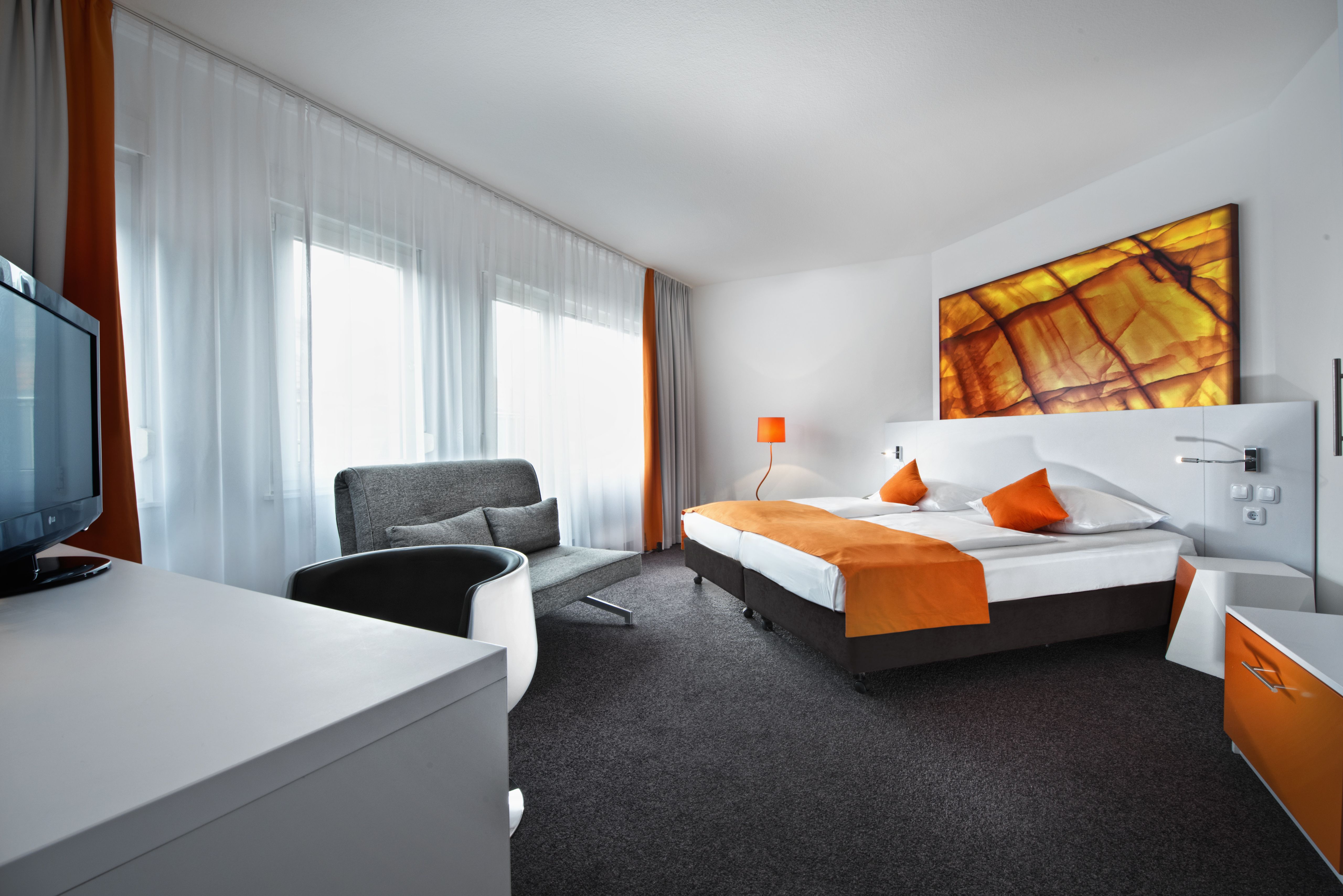 Wyndham Garden Düsseldorf City Centre Königsallee cover