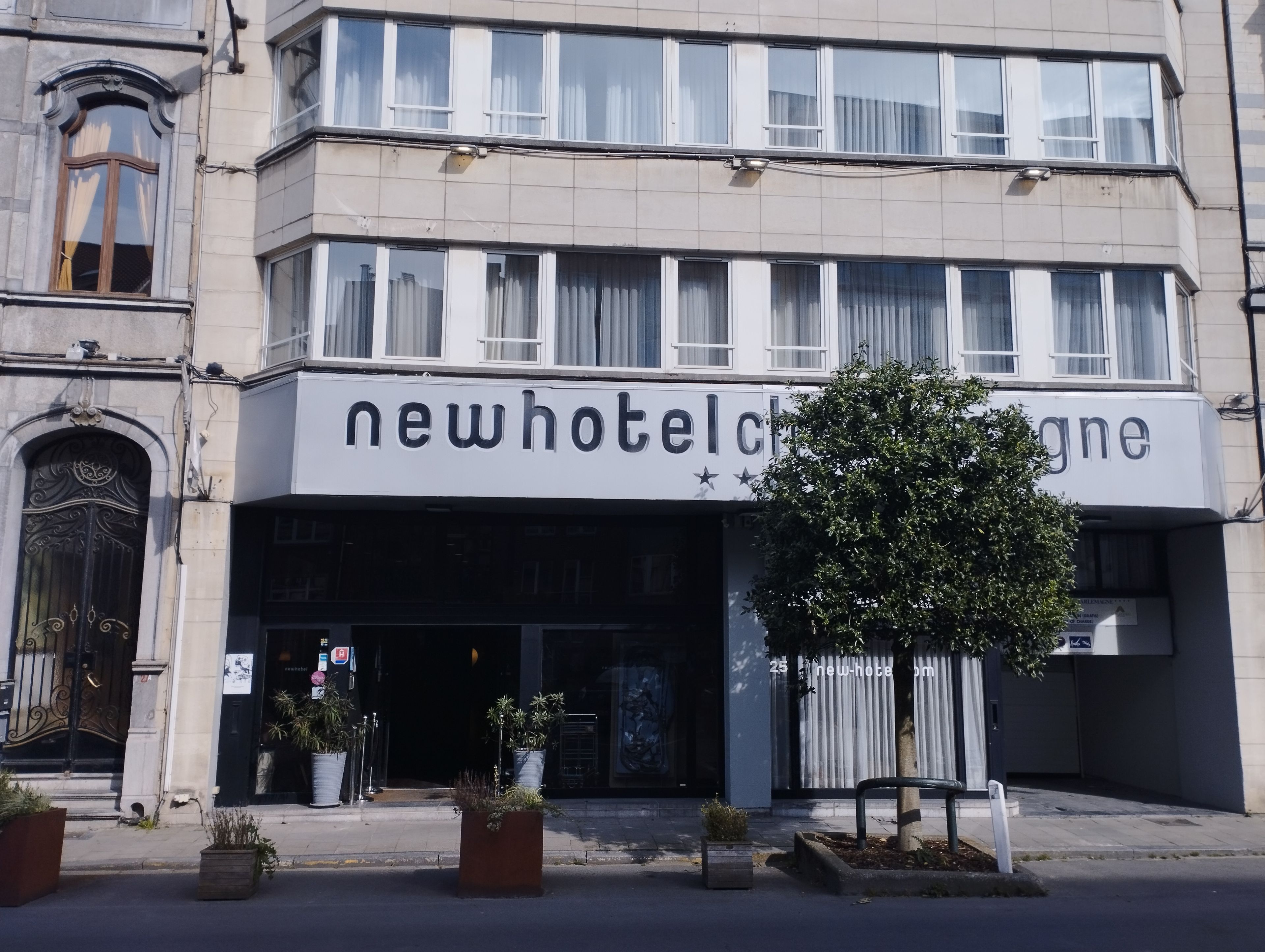 New Hotel Charlemagne cover