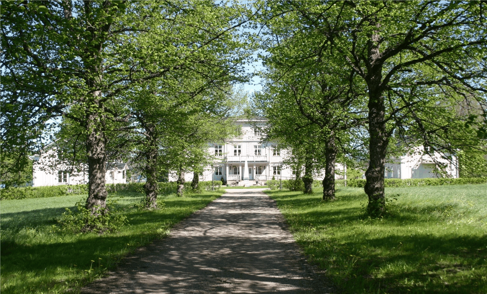 Åkerby Herrgård cover