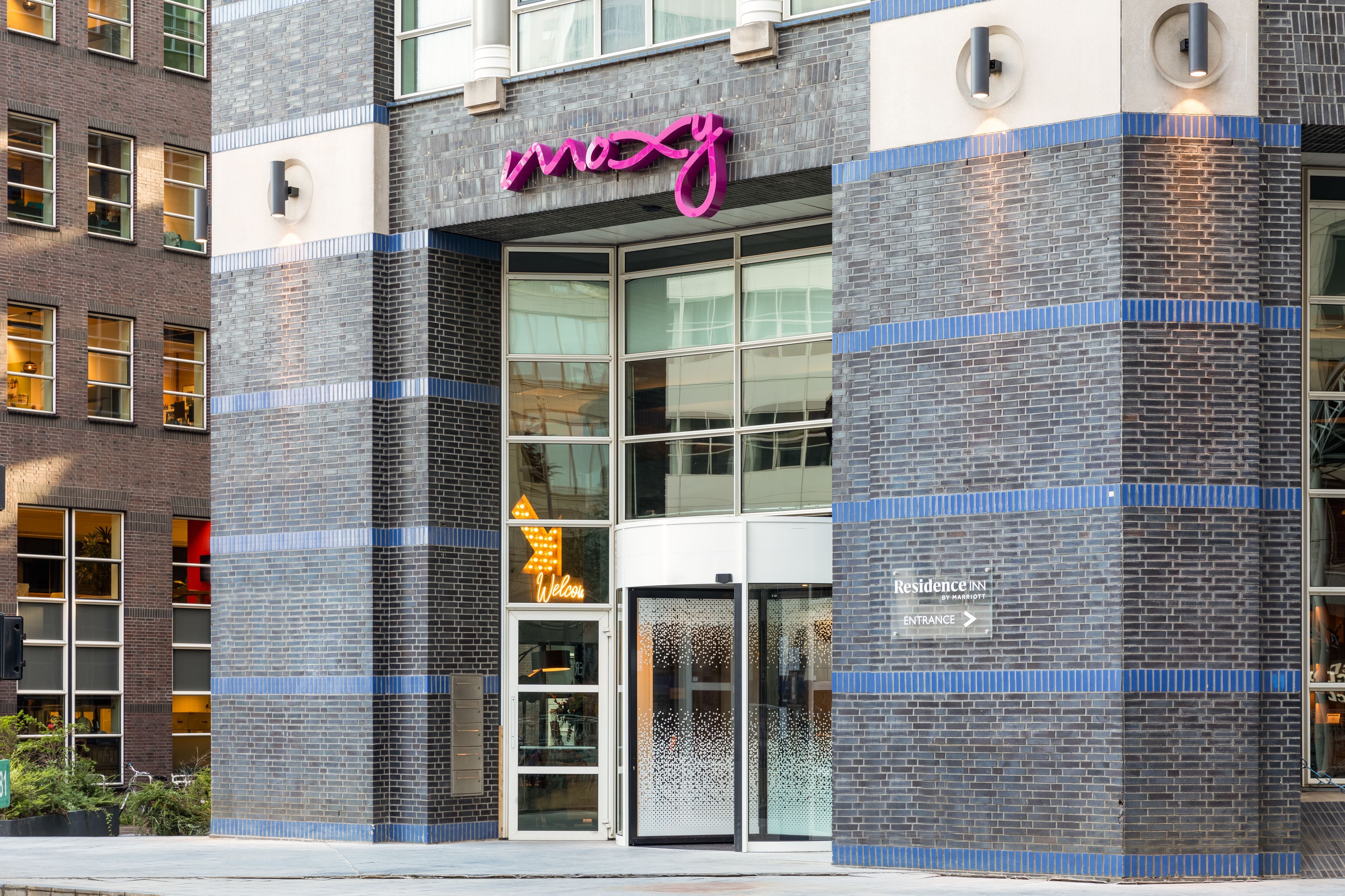 Moxy the Hague cover
