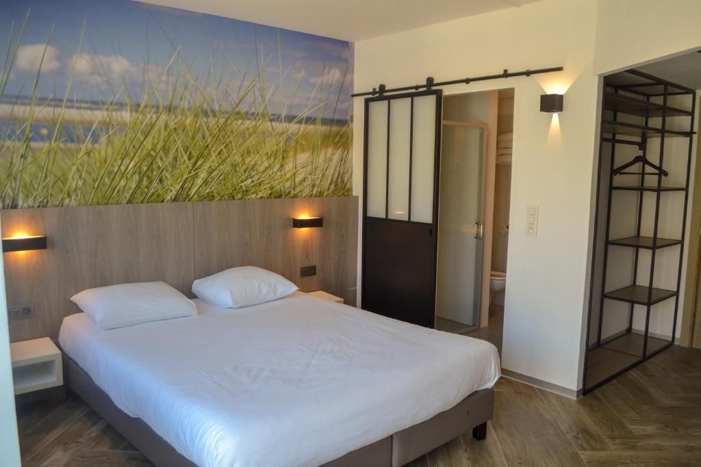 Hotel Sandeshoved cover