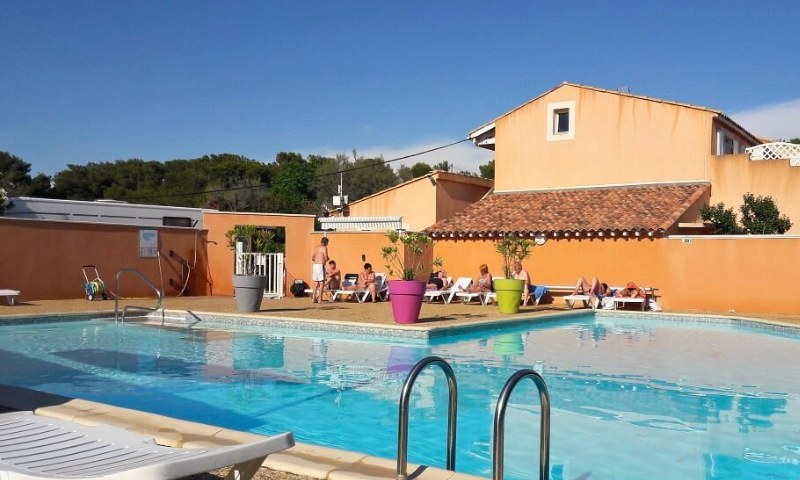 Camping Les Tamaris cover