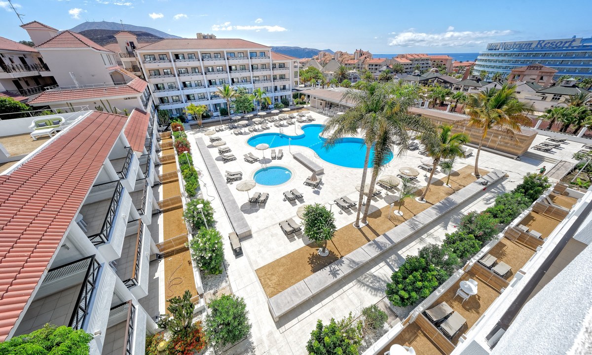 Hotel Parque La Paz cover