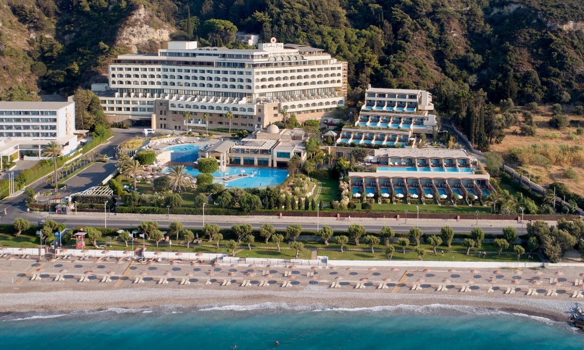 Amus Hotel And Spa cover