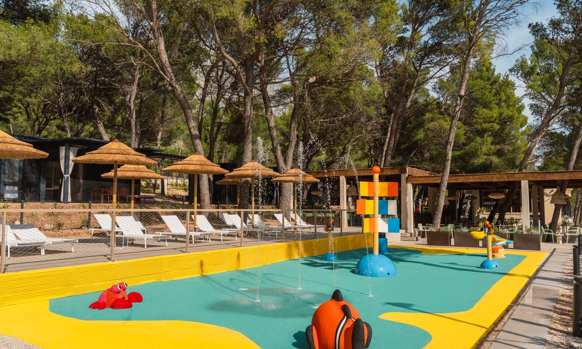 Pinadria Camping Resort cover