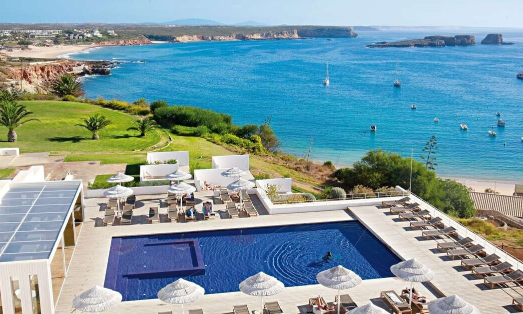 Memmo Baleeira Hotel Sagres cover