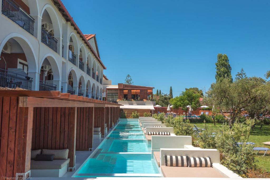 Castelli Hotel cover
