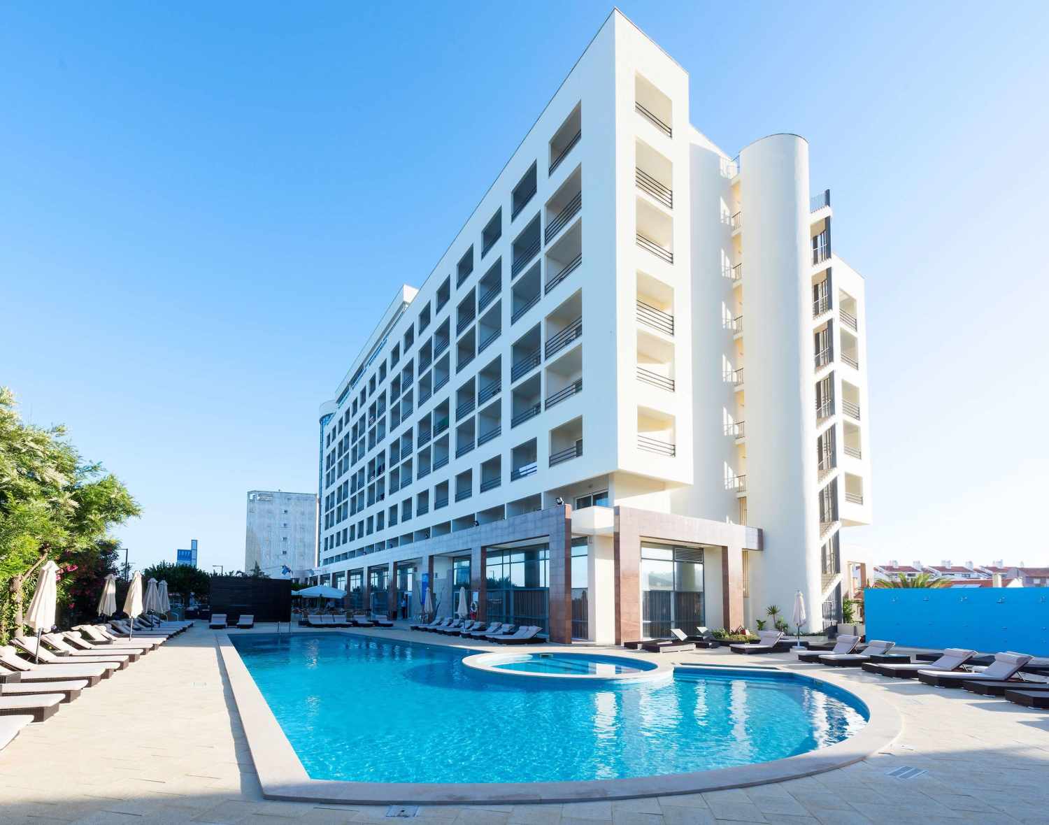 TRYP by Wyndham Lisboa Caparica Mar cover