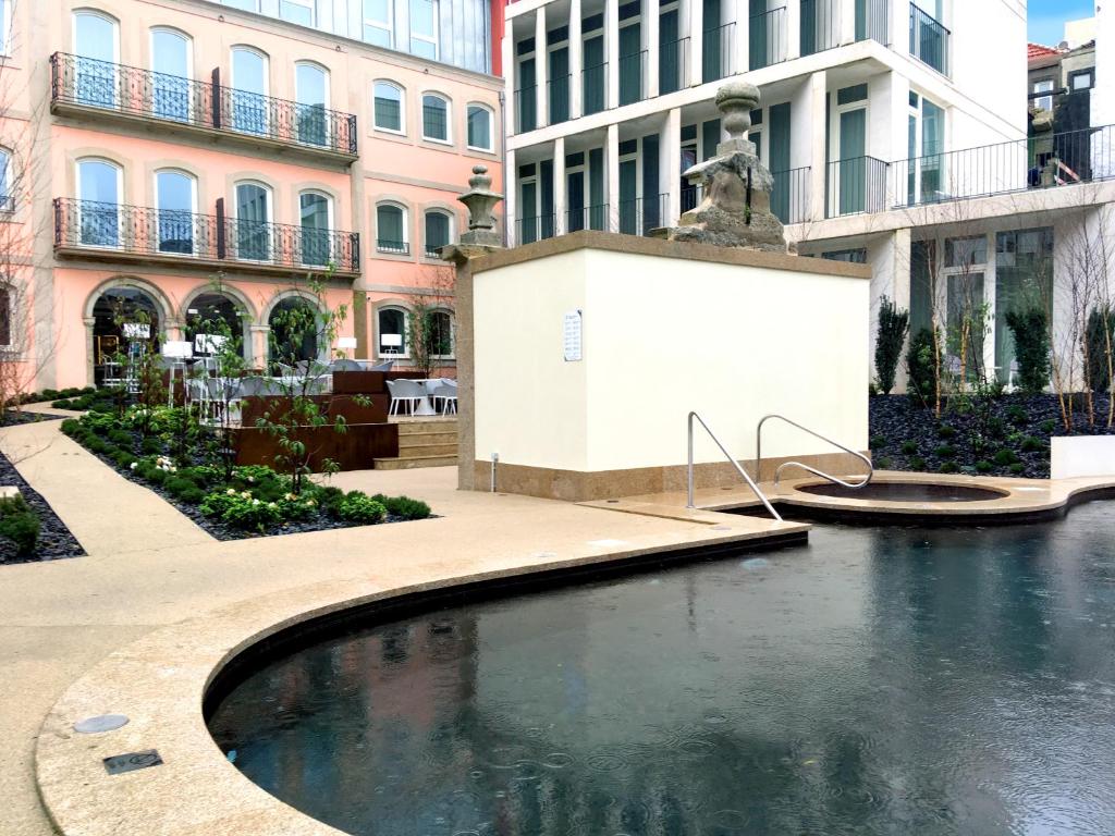 Hotel Catalonia Porto cover