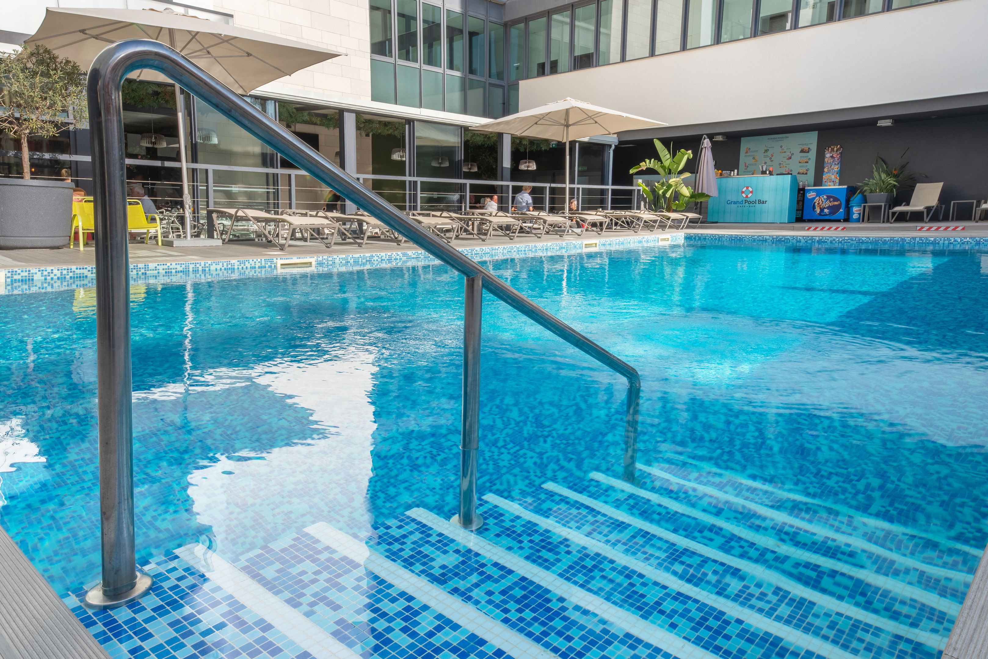 Rr Hotel Da Rocha cover