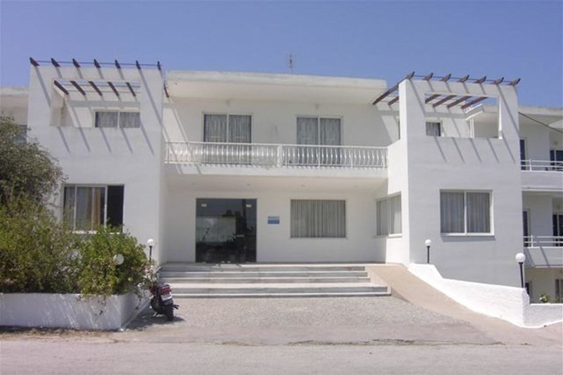 Hotel Alkmini cover