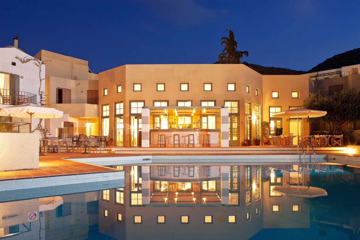 Galaxy Suites Boutique Resort cover
