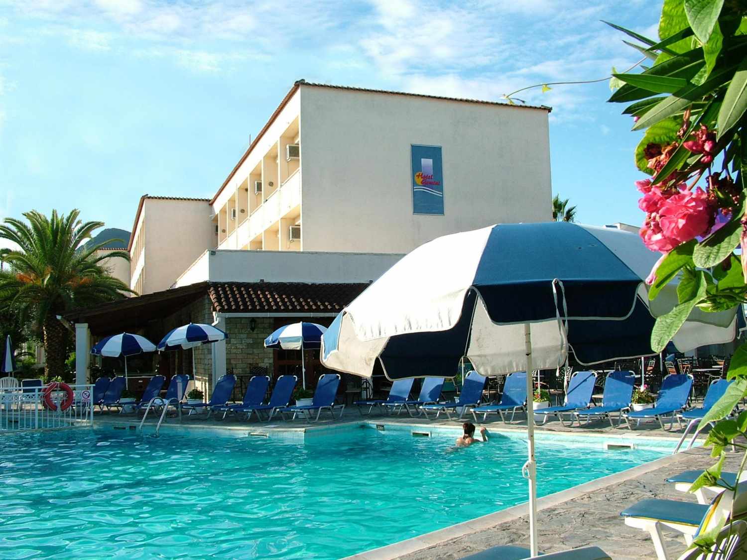 Cnic Gemini Hotel cover