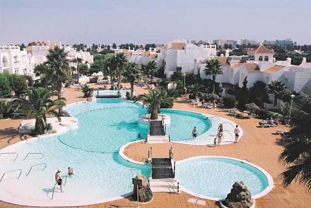 Apartamentos Golf Center Pueblo