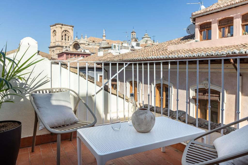 Apartamentos Líbere Granada Catedral cover