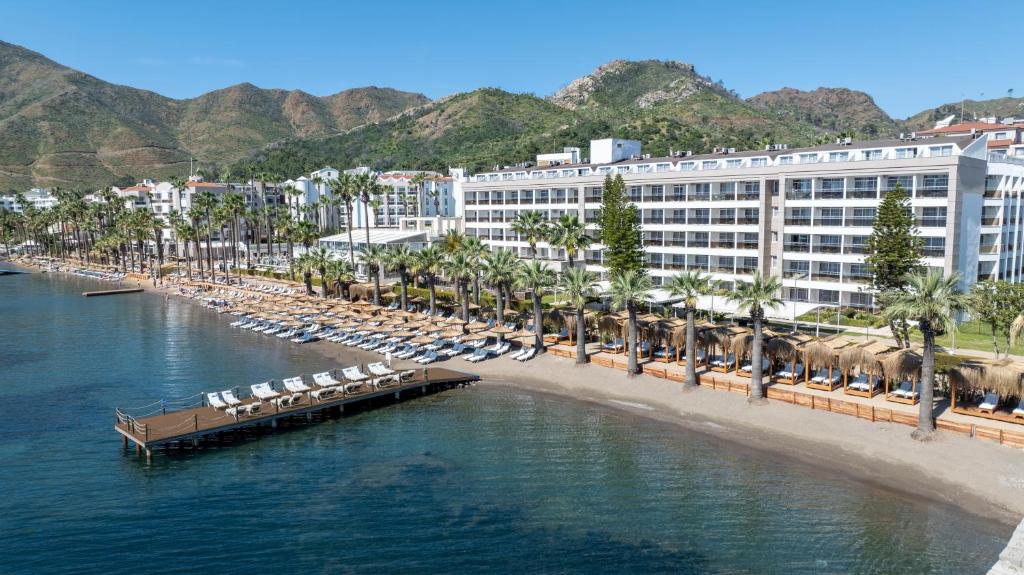 Prime Beach Hotel cover