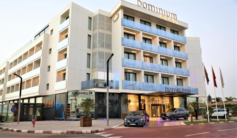 Dominium Hotel cover