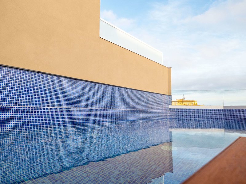 Arcelon Hotel cover